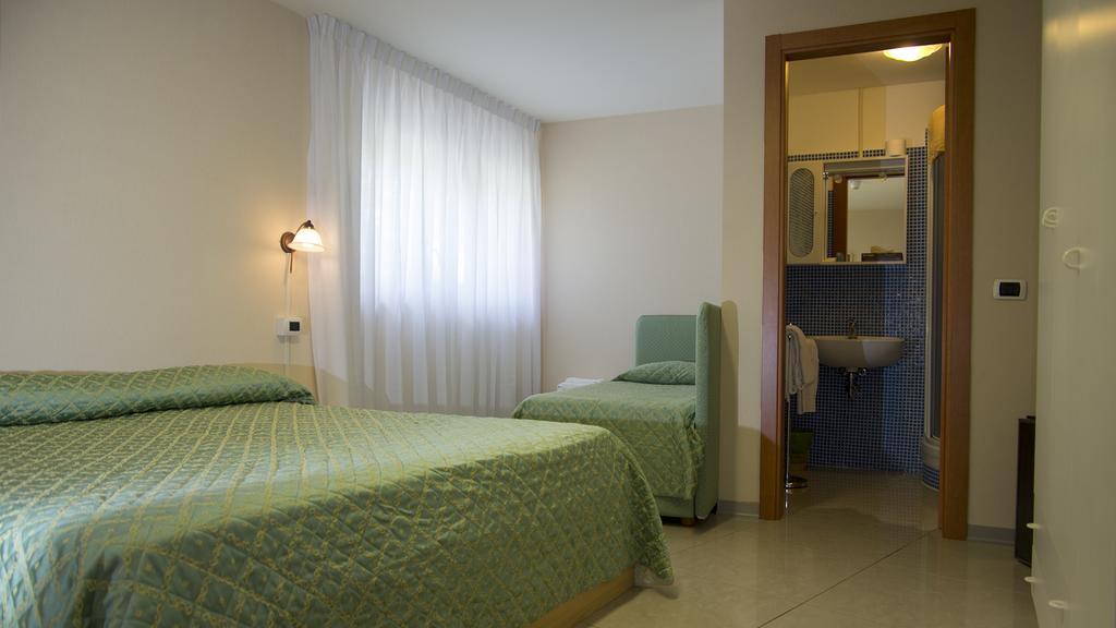 Hotel Cristallo ليريسي المظهر الخارجي الصورة