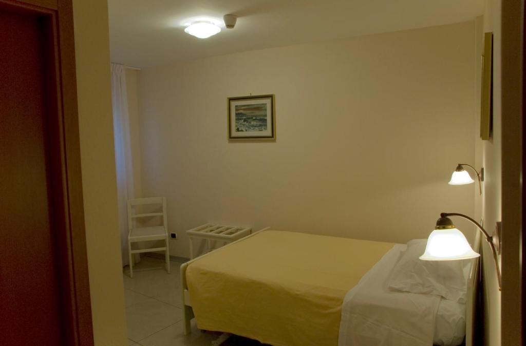 Hotel Cristallo ليريسي الغرفة الصورة