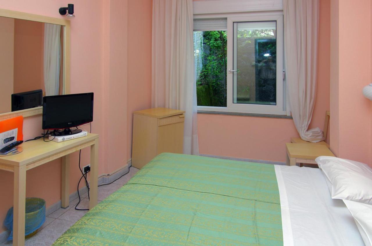 Hotel Cristallo ليريسي المظهر الخارجي الصورة