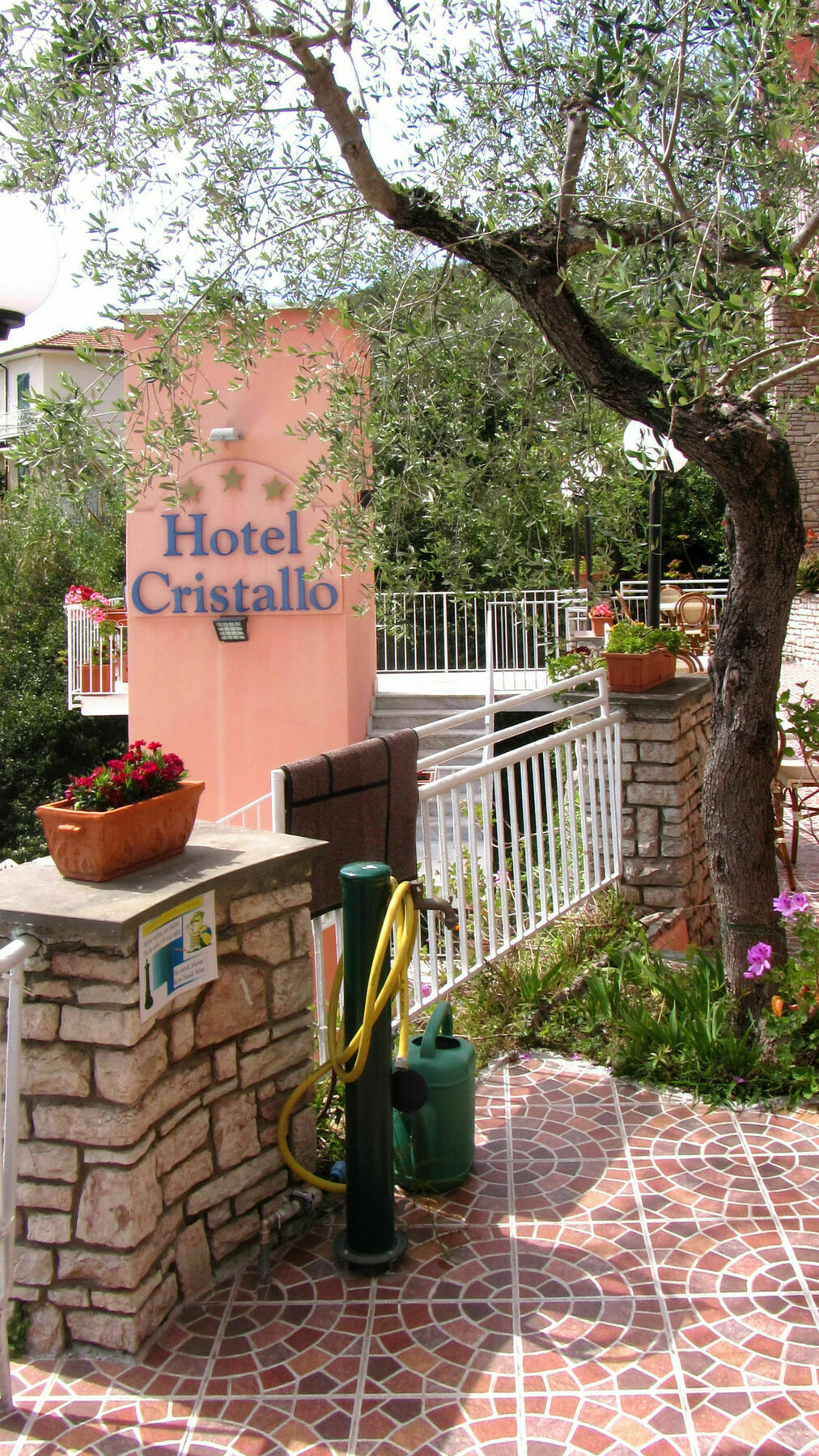 Hotel Cristallo ليريسي المظهر الخارجي الصورة